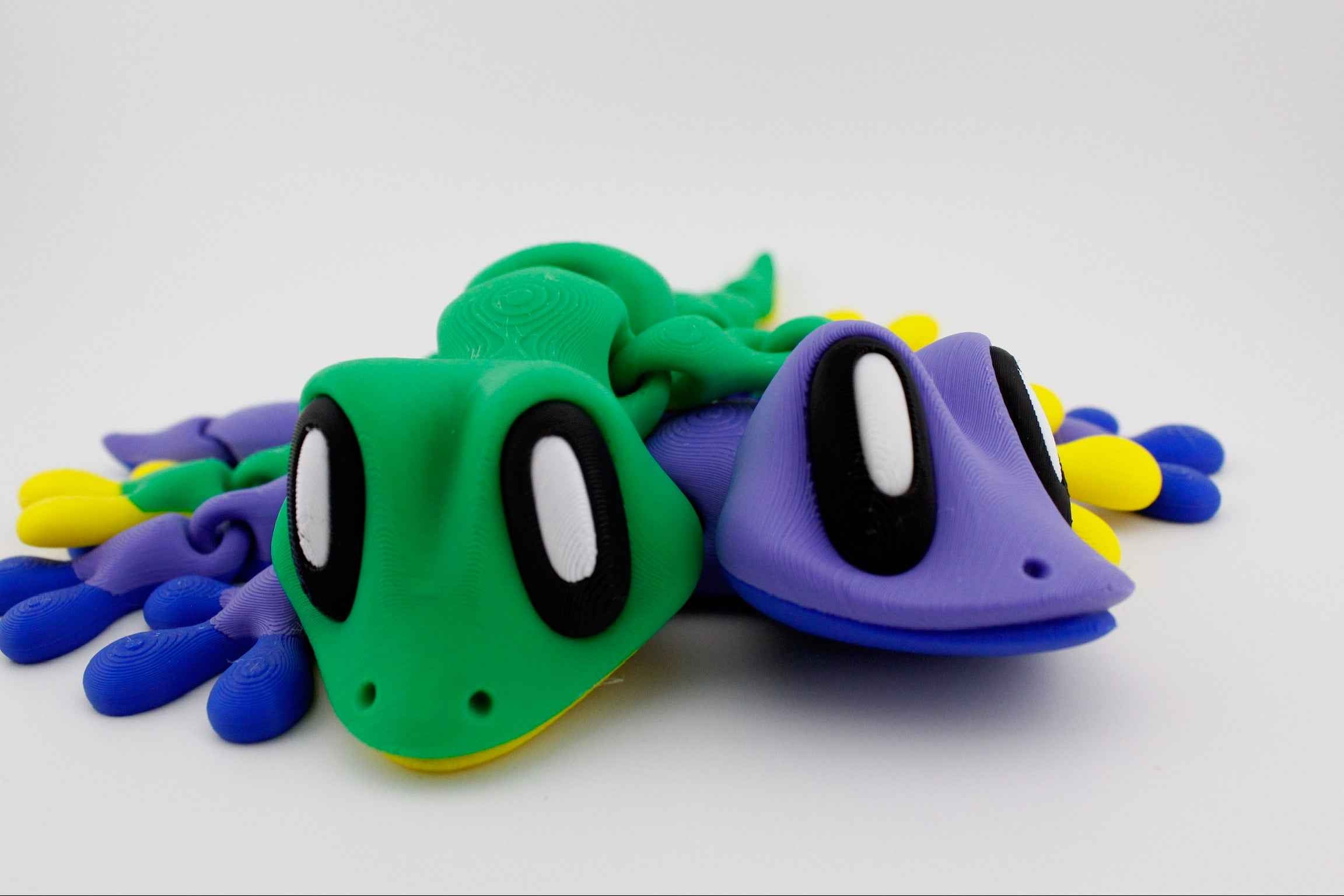 Magnetic Gecko - super cute flexible friend