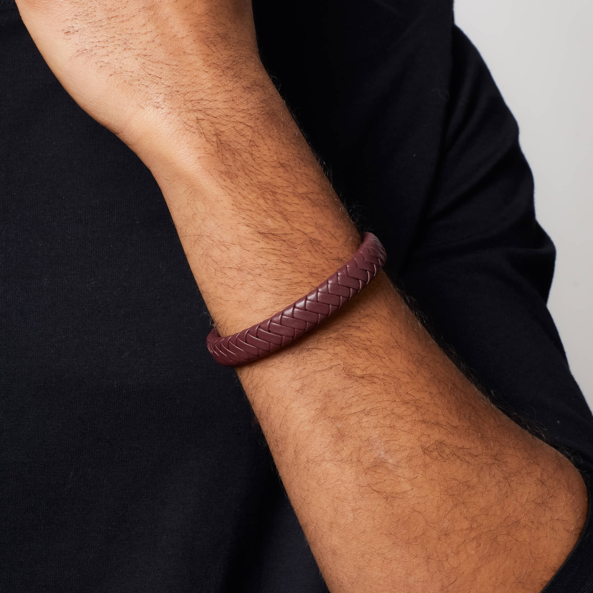 Gecko Jewellery Burgundy Braided Leather Bracelet with Metal Clasp