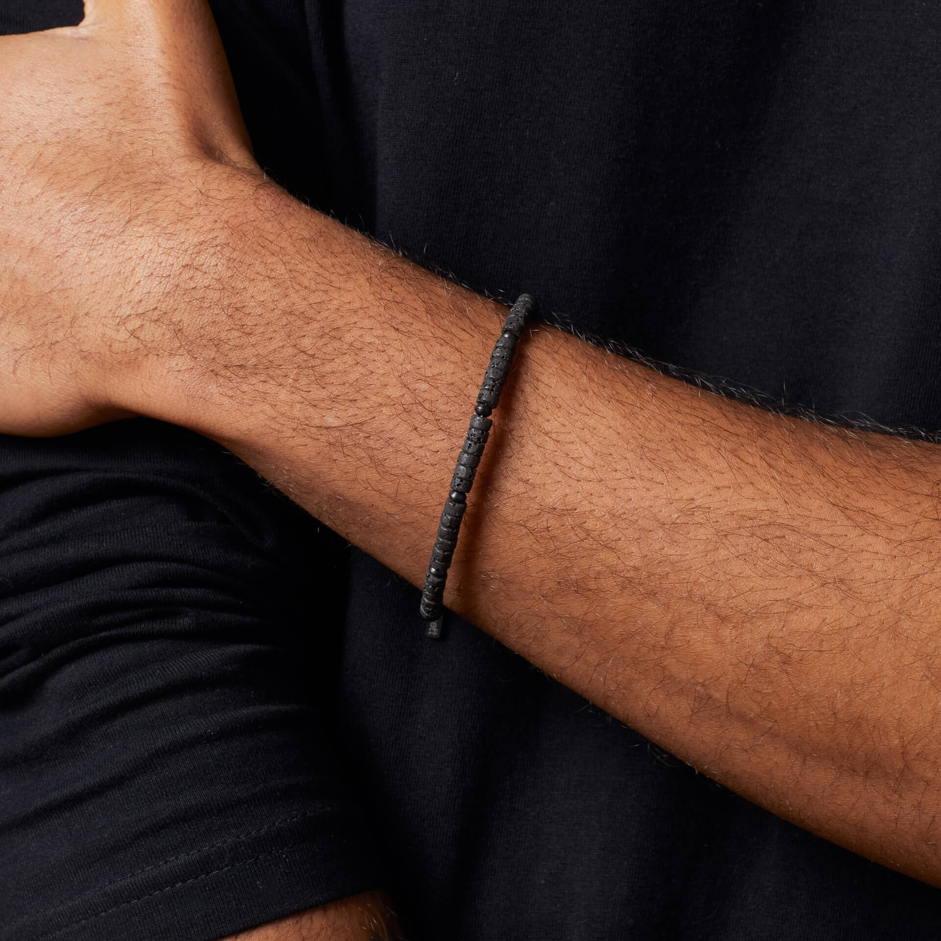 Gecko Jewellery Lava Stone Beaded Bracelet – Men's Textured Design
