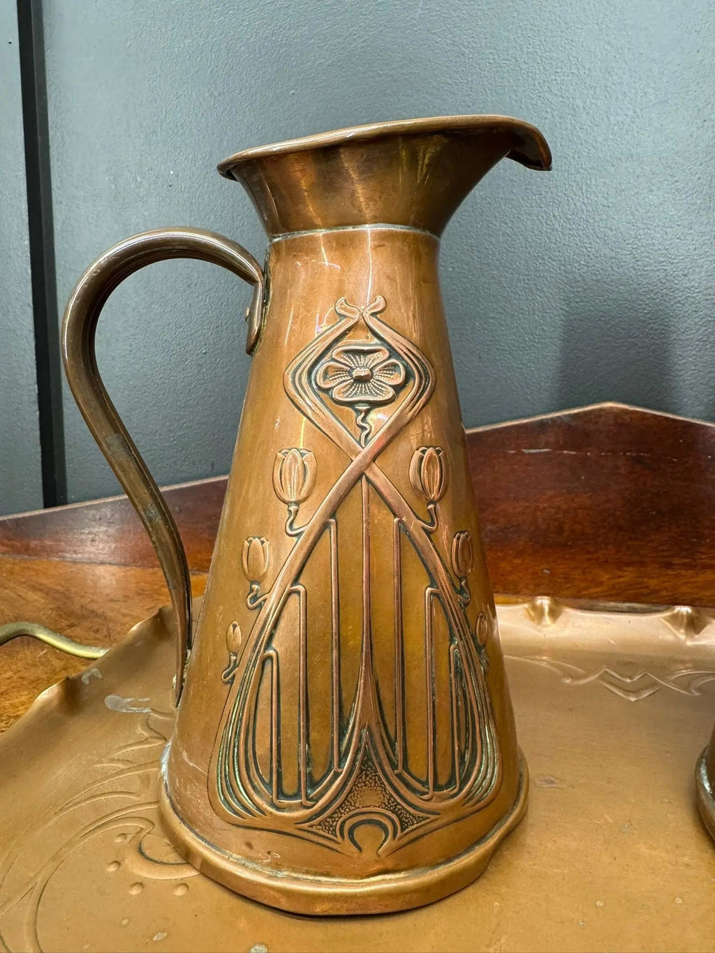 Antique Joseph Sankey Copper Jugs & Tray / Art Nouveau Pair Of Pitchers Vases