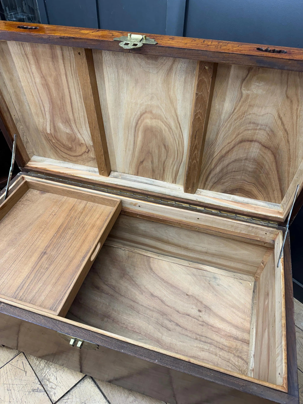 Chinese Camphor Wood Blanket Box Trunk Chest Coffee Table Lockable Storage