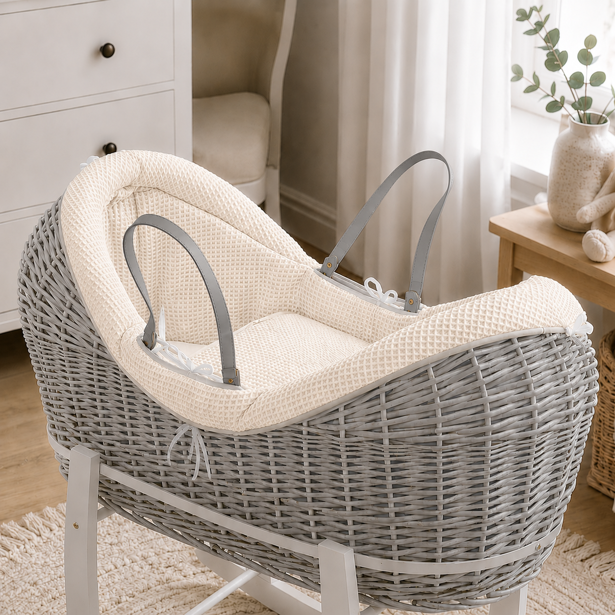 For Your Little One Wicker Deluxe Pod Moses Basket with Rocking Stand