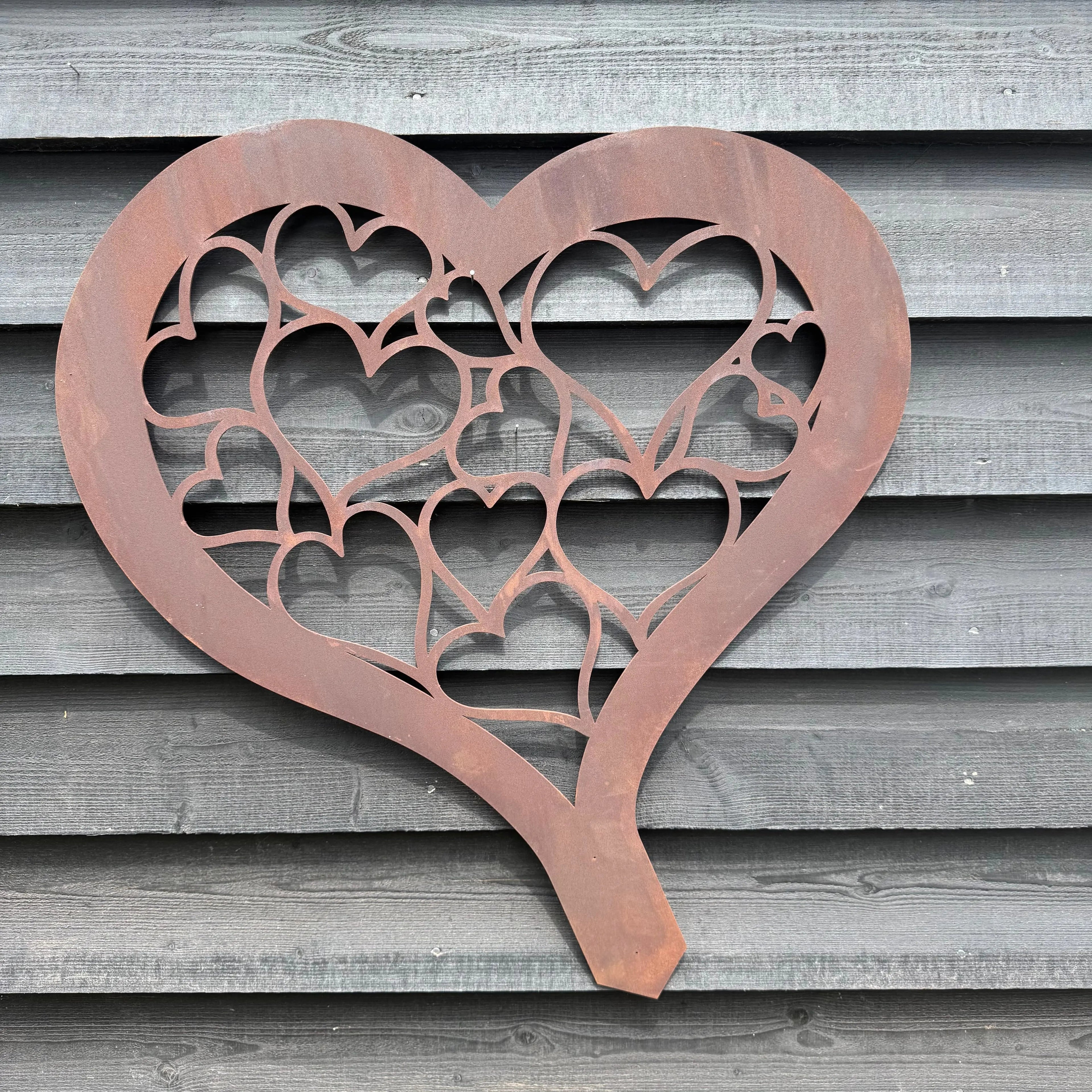 Rustic Warehouse Norfolk Large Metal Heart Garden Sculpture – 85cm
