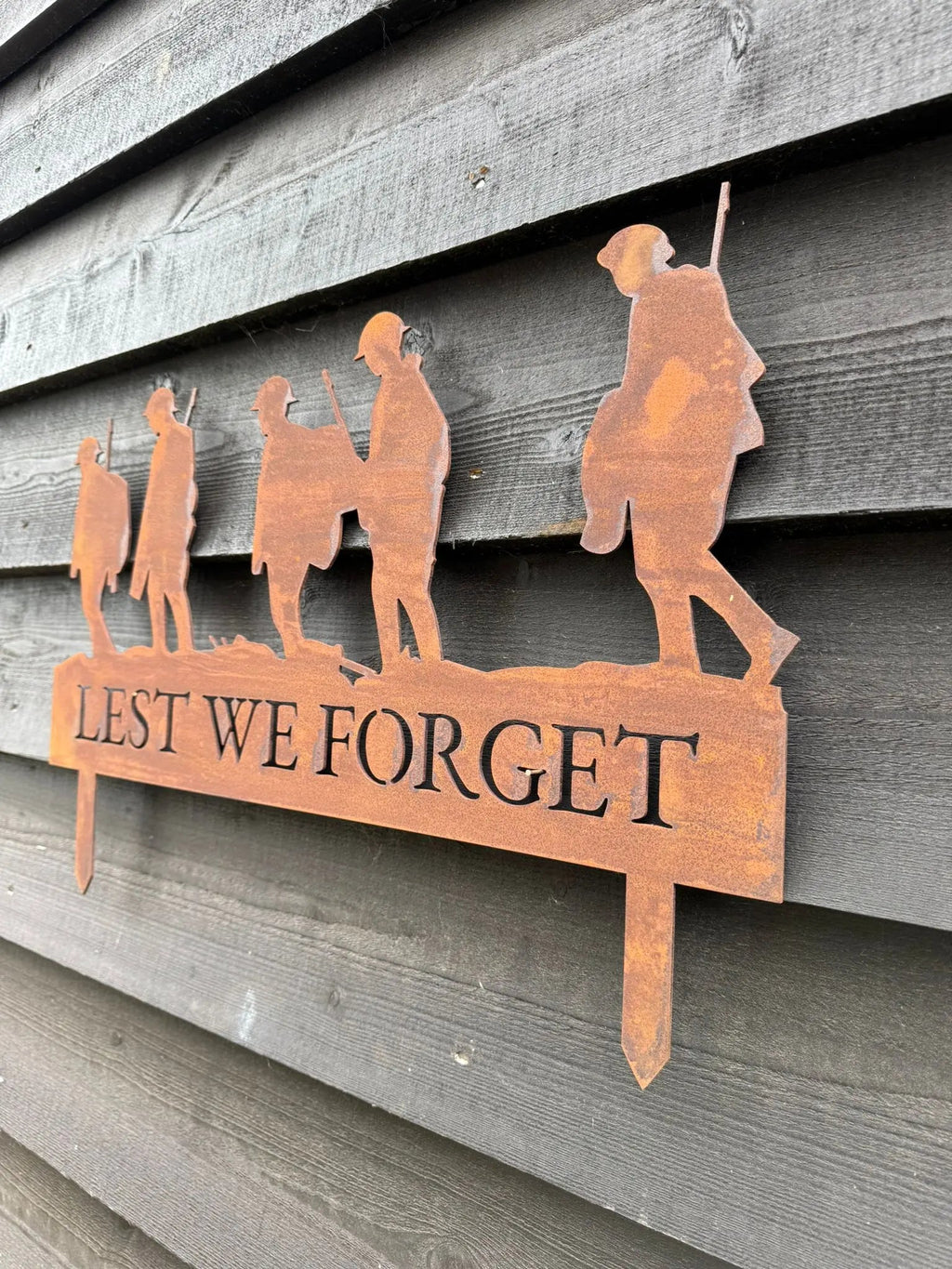 Lest We Forget Soldier Garden Decoration | Rusty Metal Steel Ornament