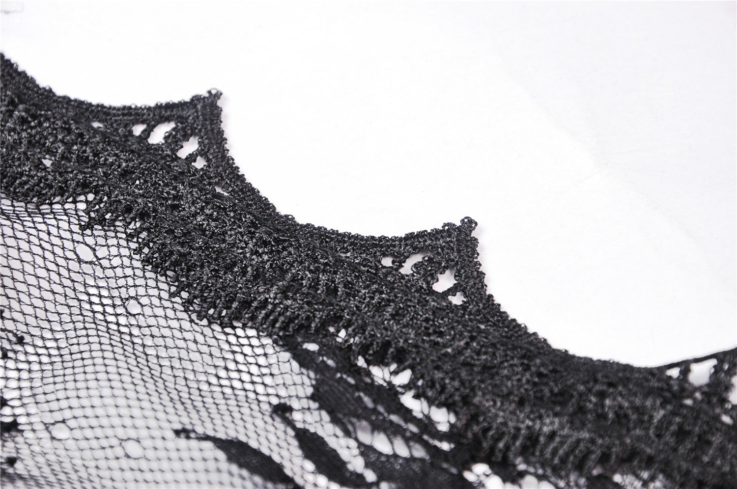 Dark In Love Larissa Lace Robe – Gothic Bell Sleeve Layering Piece