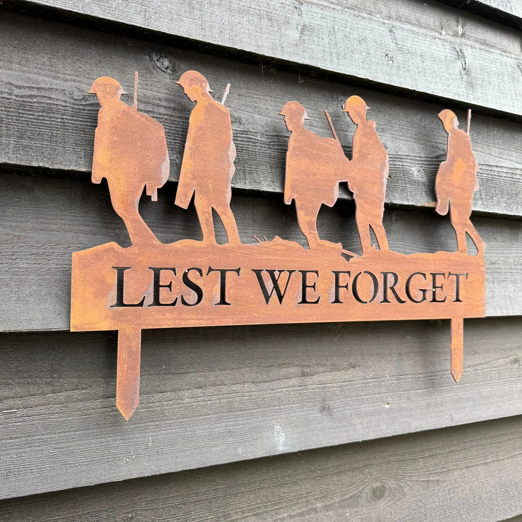 Lest We Forget Soldier Garden Decoration | Rusty Metal Steel Ornament