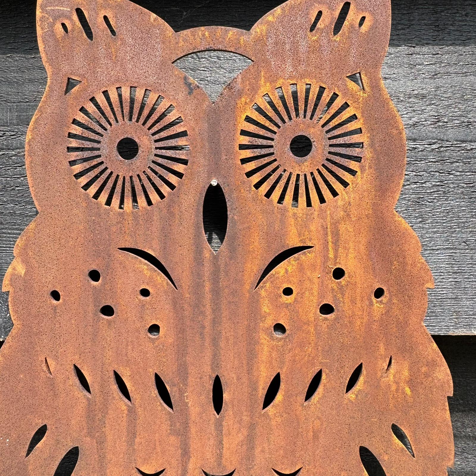 Rustic Metal Owl Garden Ornament – 35cm Steel Outdoor Sculpture