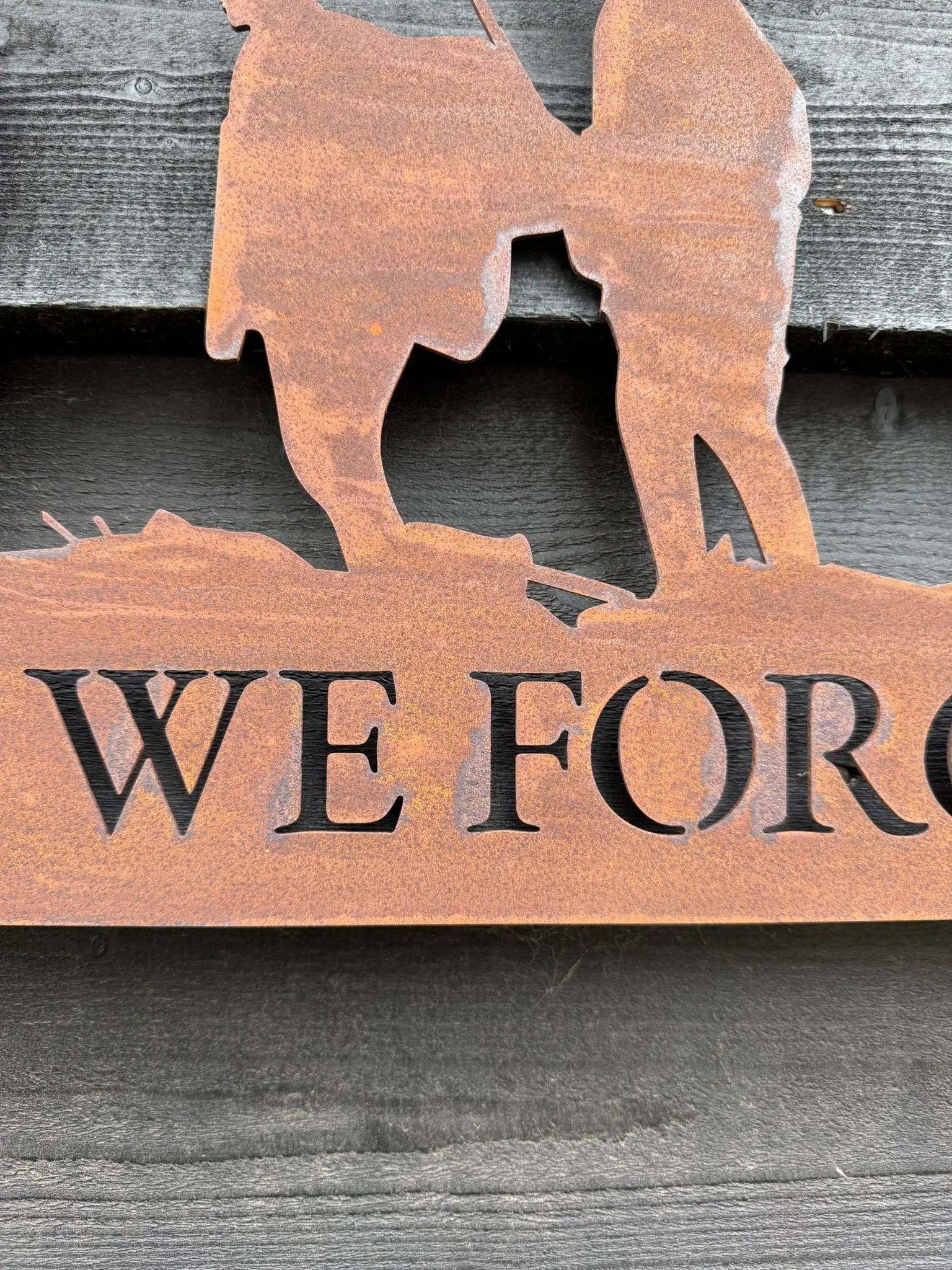 Lest We Forget Soldier Garden Decoration | Rusty Metal Steel Ornament