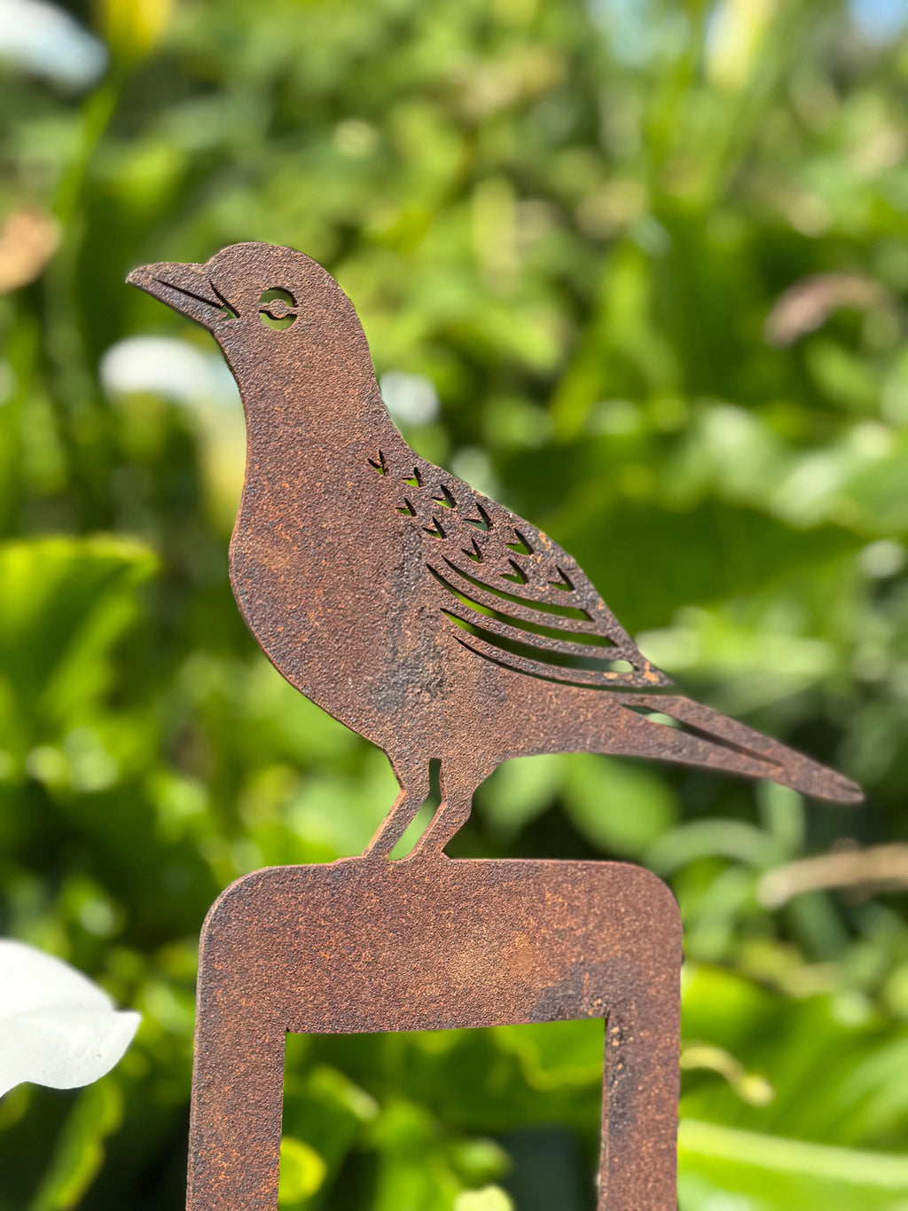 Rustic Metal Blackbird on a Spade Garden Decoration | R.W. Norfolk