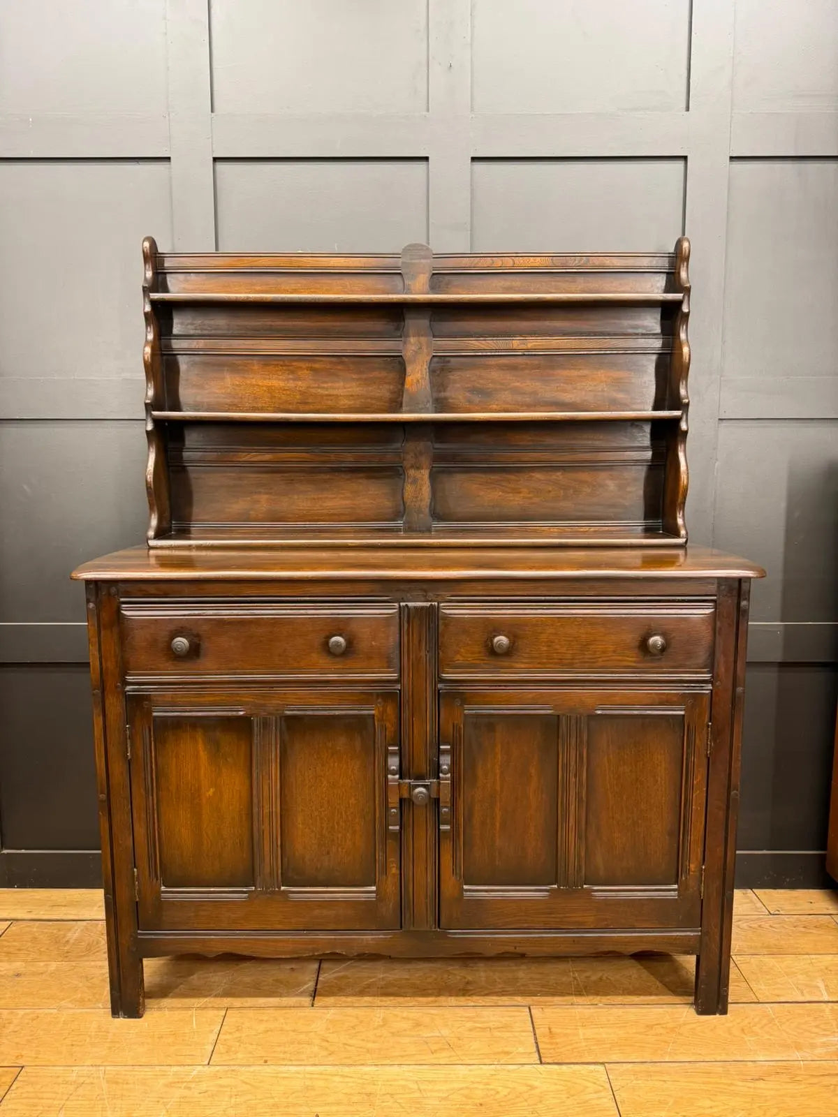 Ercol Old Colonial Solid Oak Dresser Base and Rack – Classic Vintage Storage
