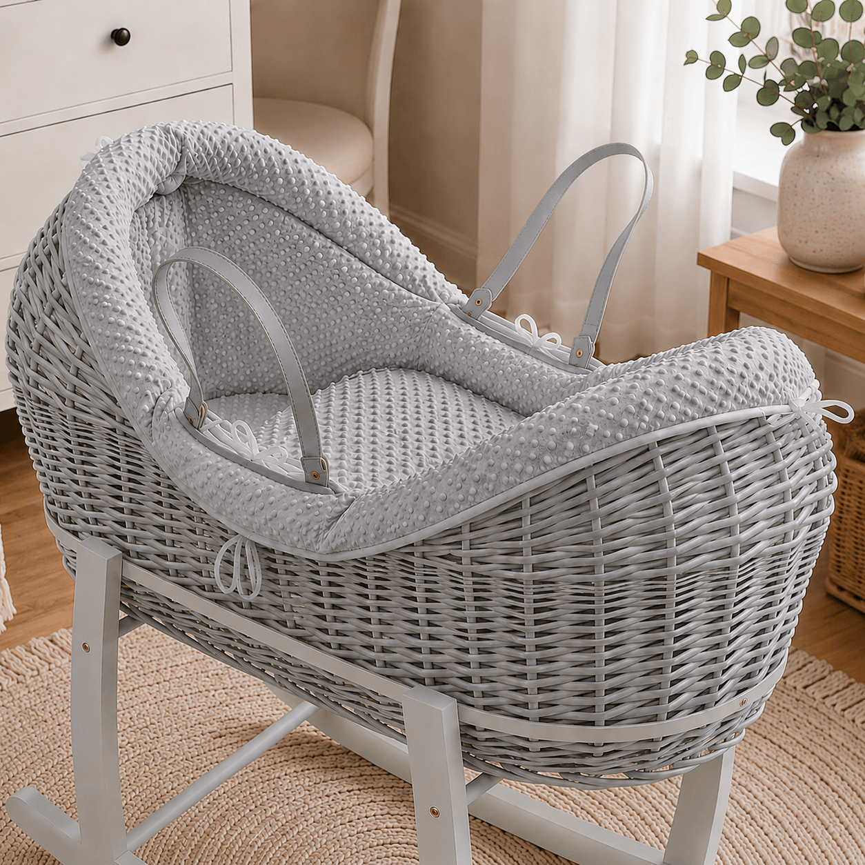 For Your Little One Wicker Deluxe Pod Moses Basket with Rocking Stand