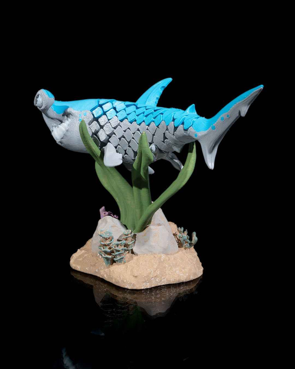 Flexi Hanz, The Hammerhead shark fish articulated fidget Toy with Stand