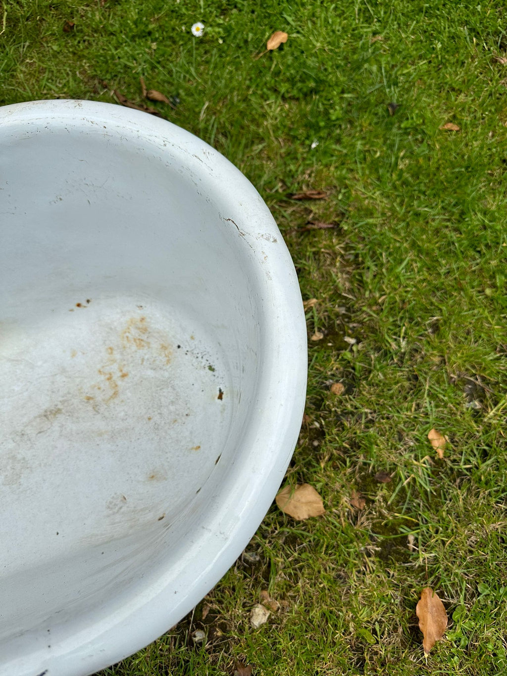 Vintage Enamelled Baby bath / Garden Planter / Herb Patio Plant Pot Planter B