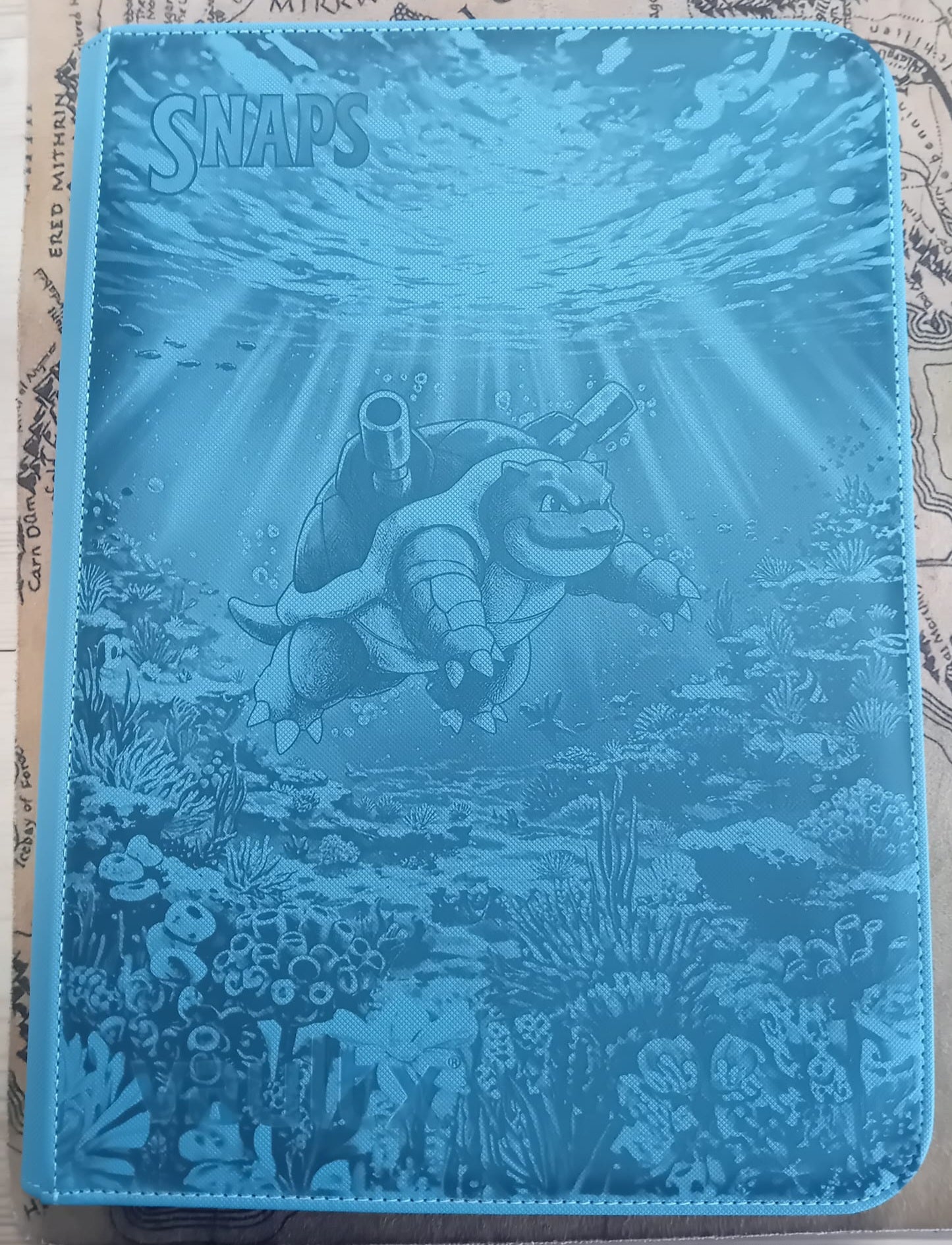 Snaps Custom Vault X 9-Pocket Exo-Tec Zip Trading Card Binder
