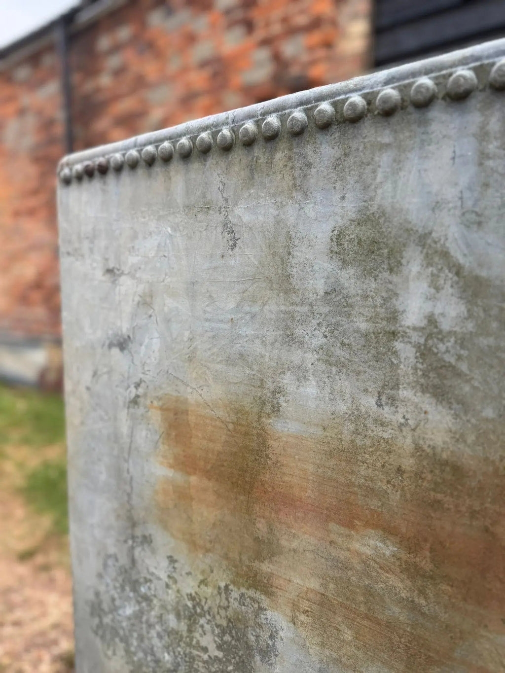 Antique XL Galvanised Riveted Water Tank with Tap & Lid – Planter or Feature 4D
