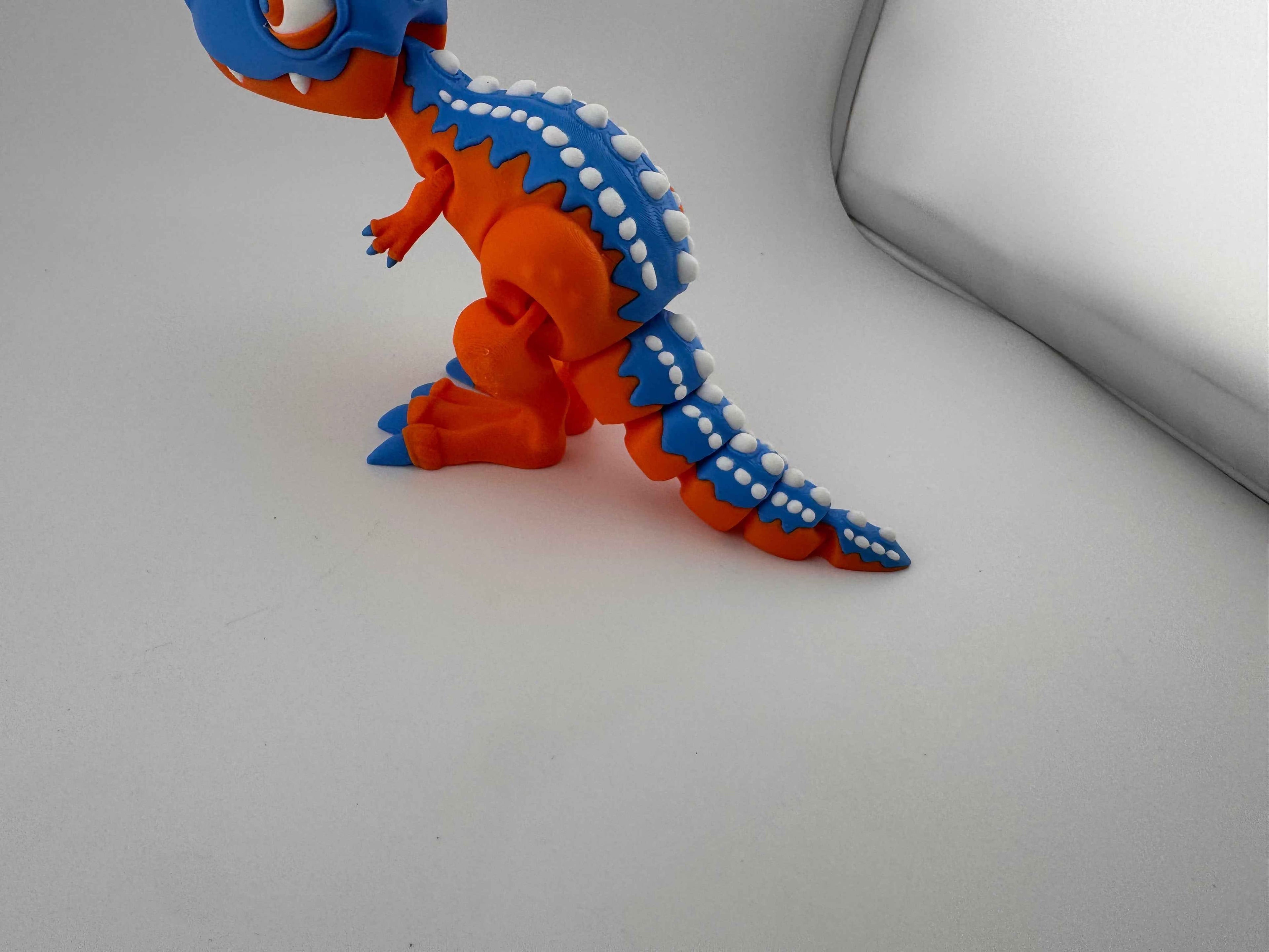 Articulated Dinosaur - This dino is Rawr'some