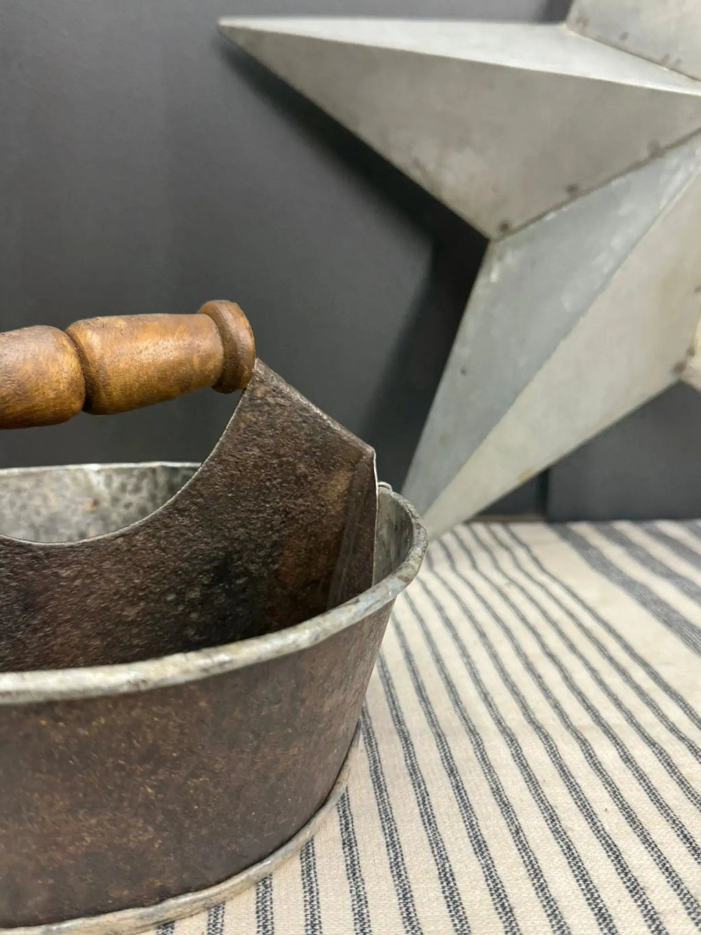 Rustic Warehouse Norfolk Vintage Metal Herb Planter & Small Tray