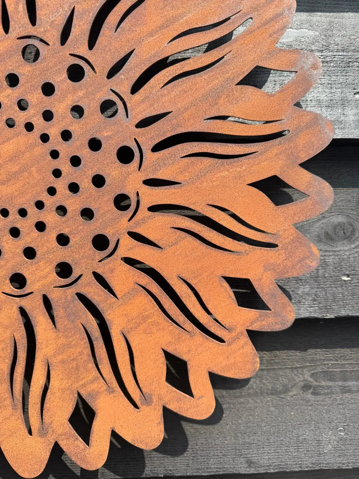 Rustic Metal Sunflower Garden Wall Art – 55cm Steel Outdoor Sculpture