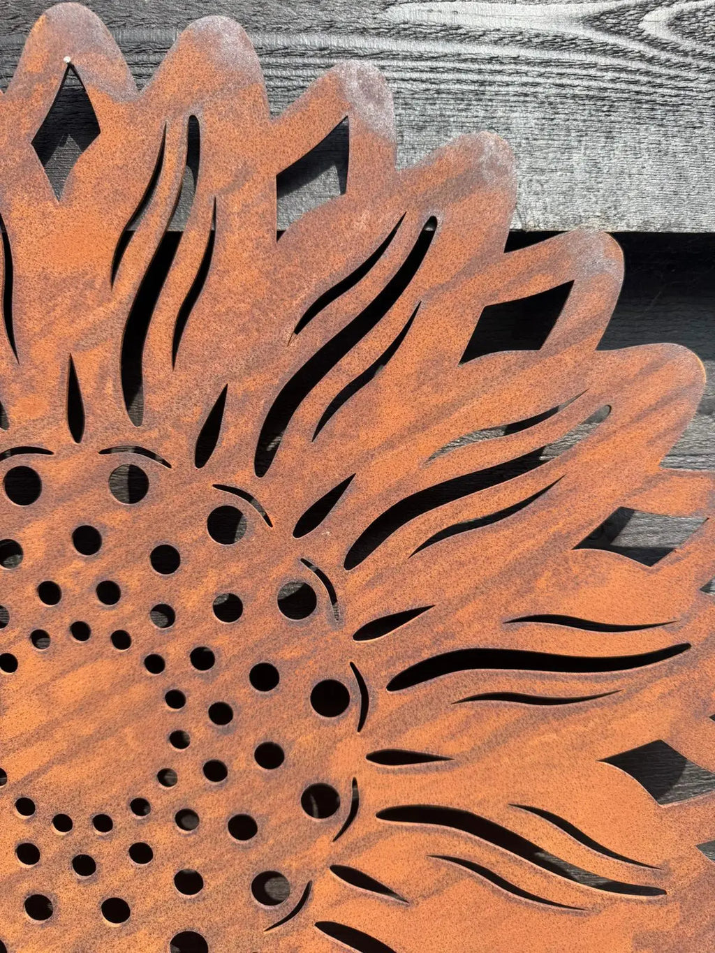 Rustic Metal Sunflower Garden Wall Art – 55cm Steel Outdoor Sculpture