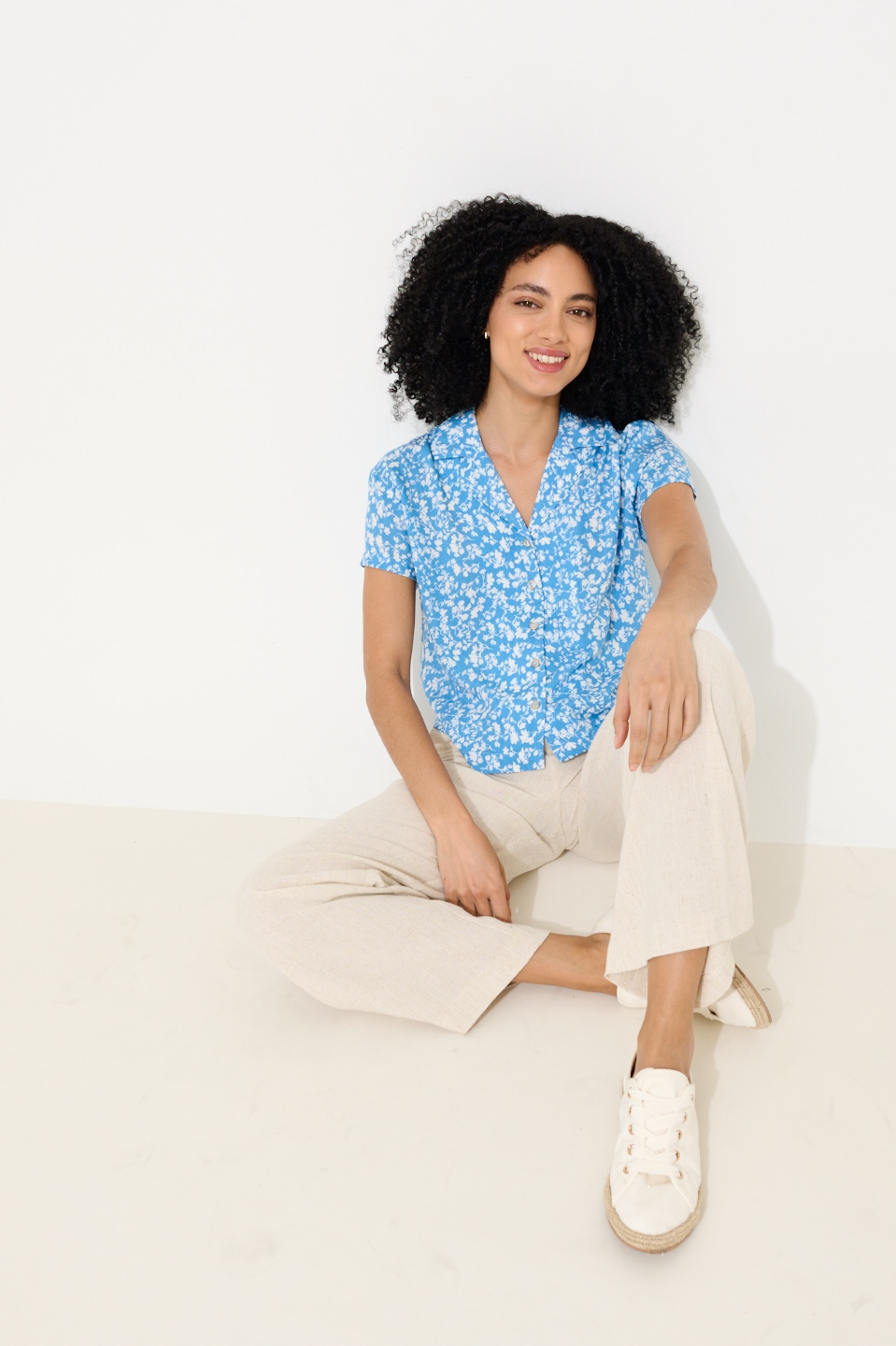 Marika Negative Floral Print Short Sleeve Shirt - Blue