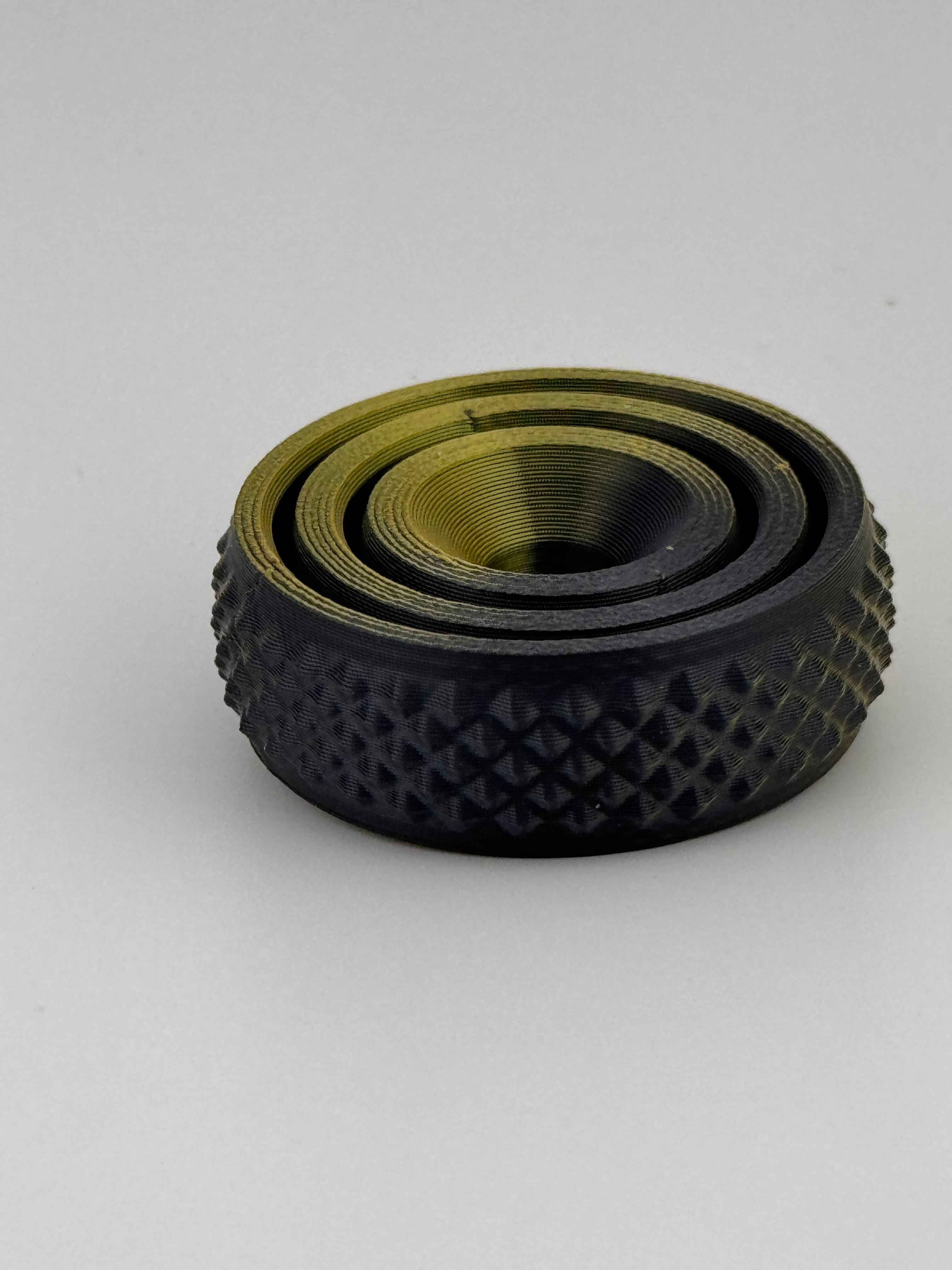 Gyro Fidget - Running rings around you