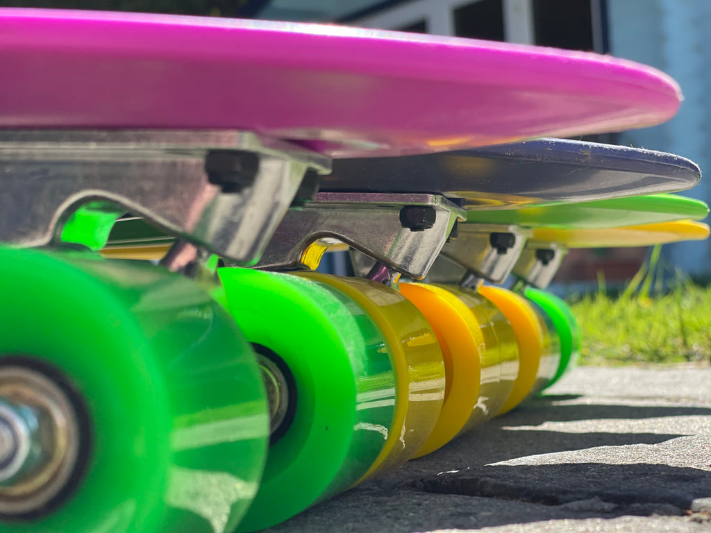 FatStick 22" Mini-Cruiser Skateboard – Recycled Plastic Deck