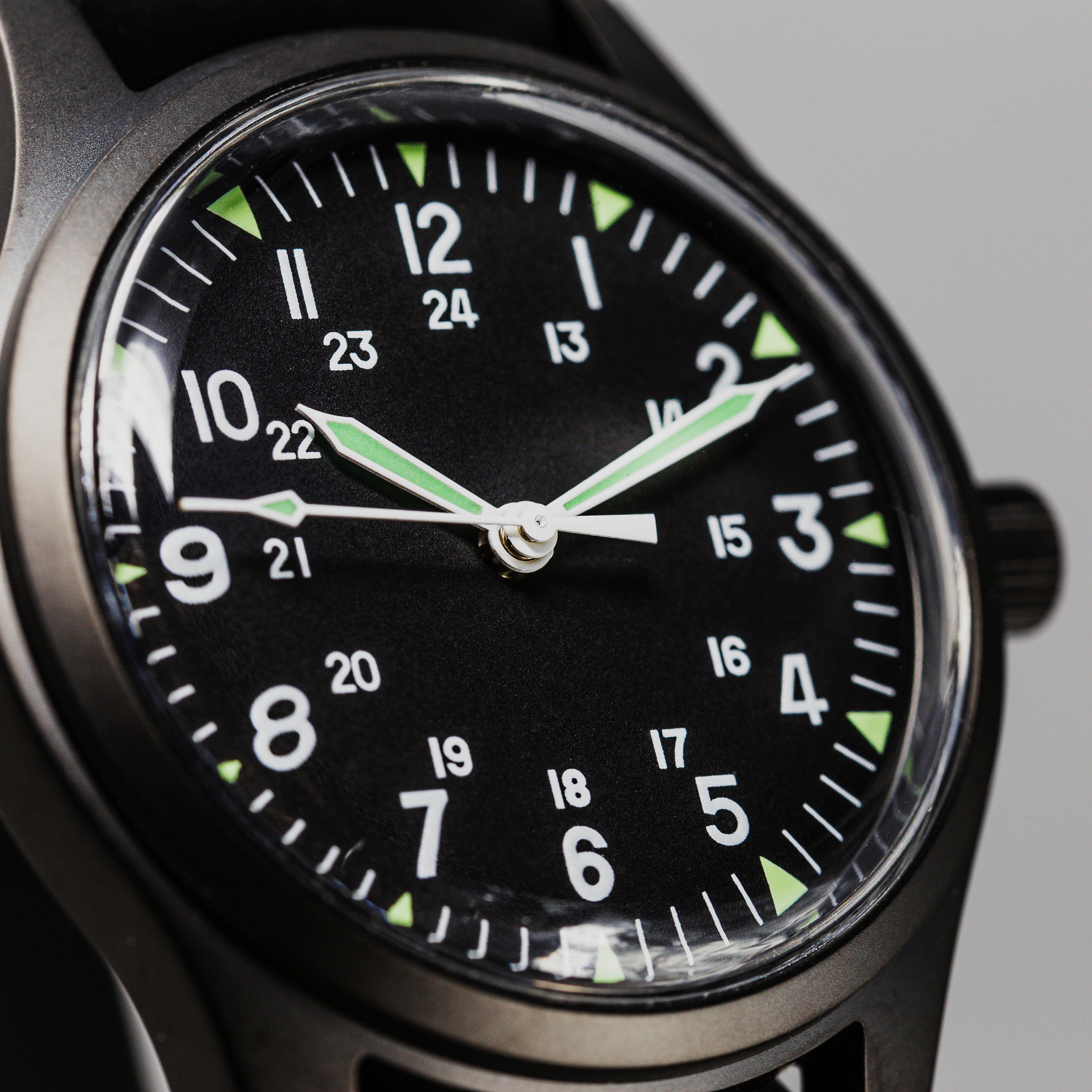 'Terrain Black' Cat.4 Field Watch (38mm) | Limited Edition
