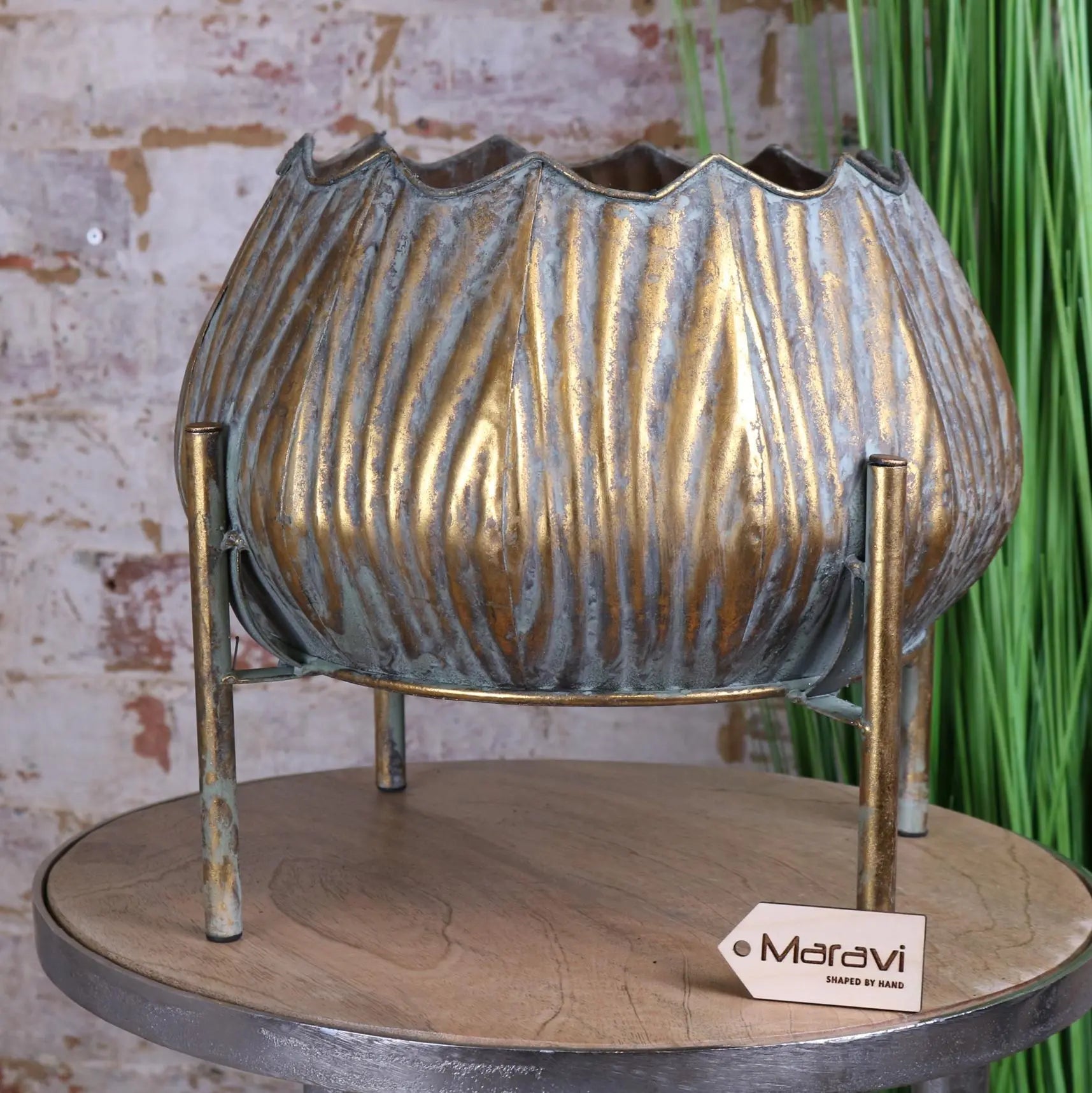 Dimma Plant Stand Gold