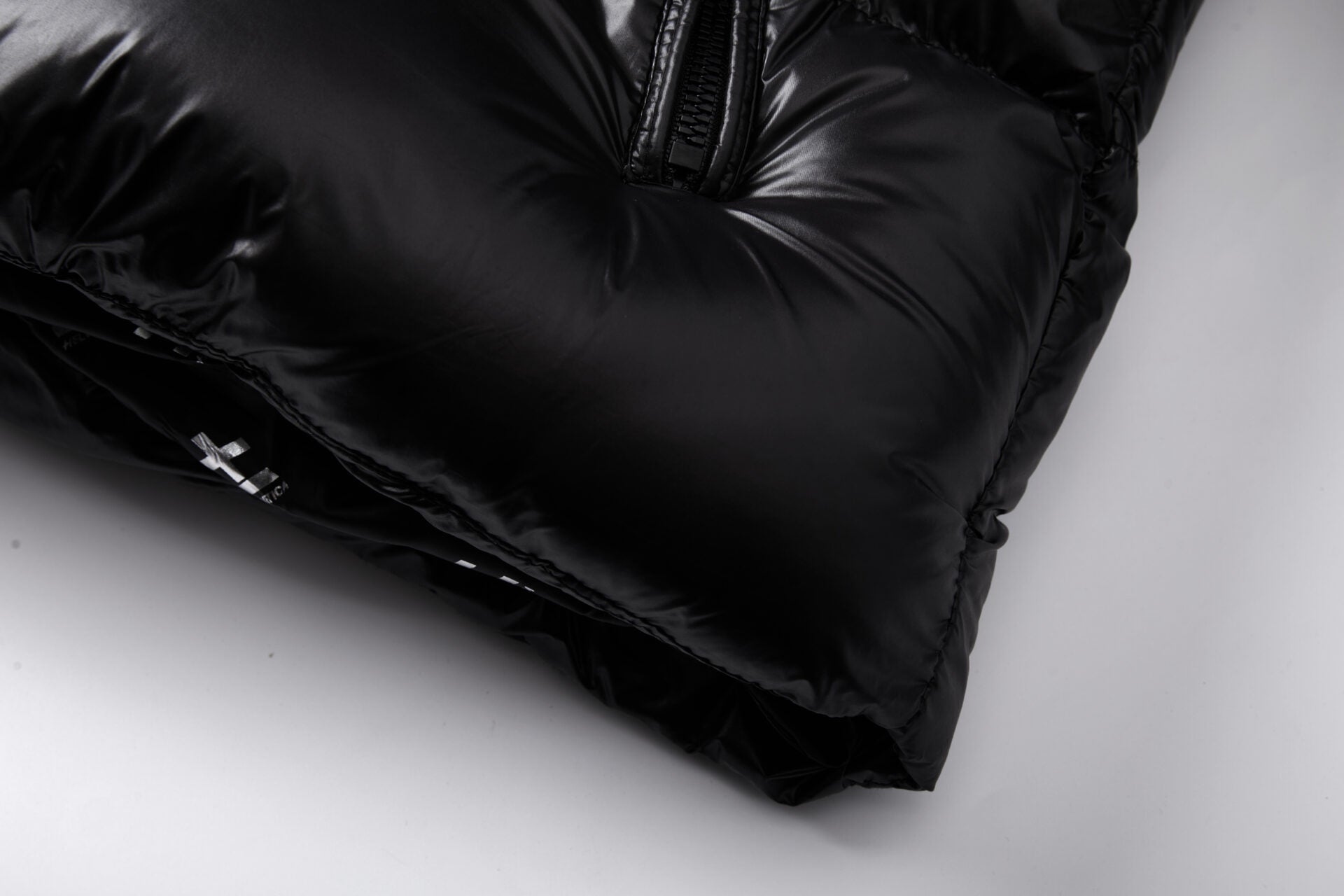 Edge Hooded Down Jacket
