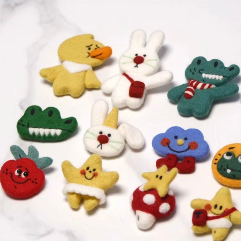 LuLuFun Studio Strawberry Needle Felted Brooch – Handmade Cute Pin