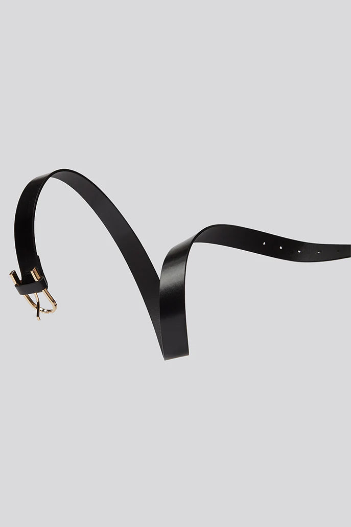 Kayley Curved Buckle Belt in Black