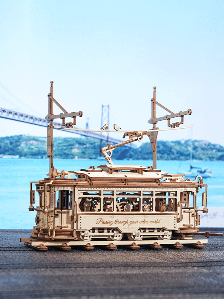 Snaps City Tram 28 Lisbon Model Kit – 3D Wooden Mechanical Puzzle