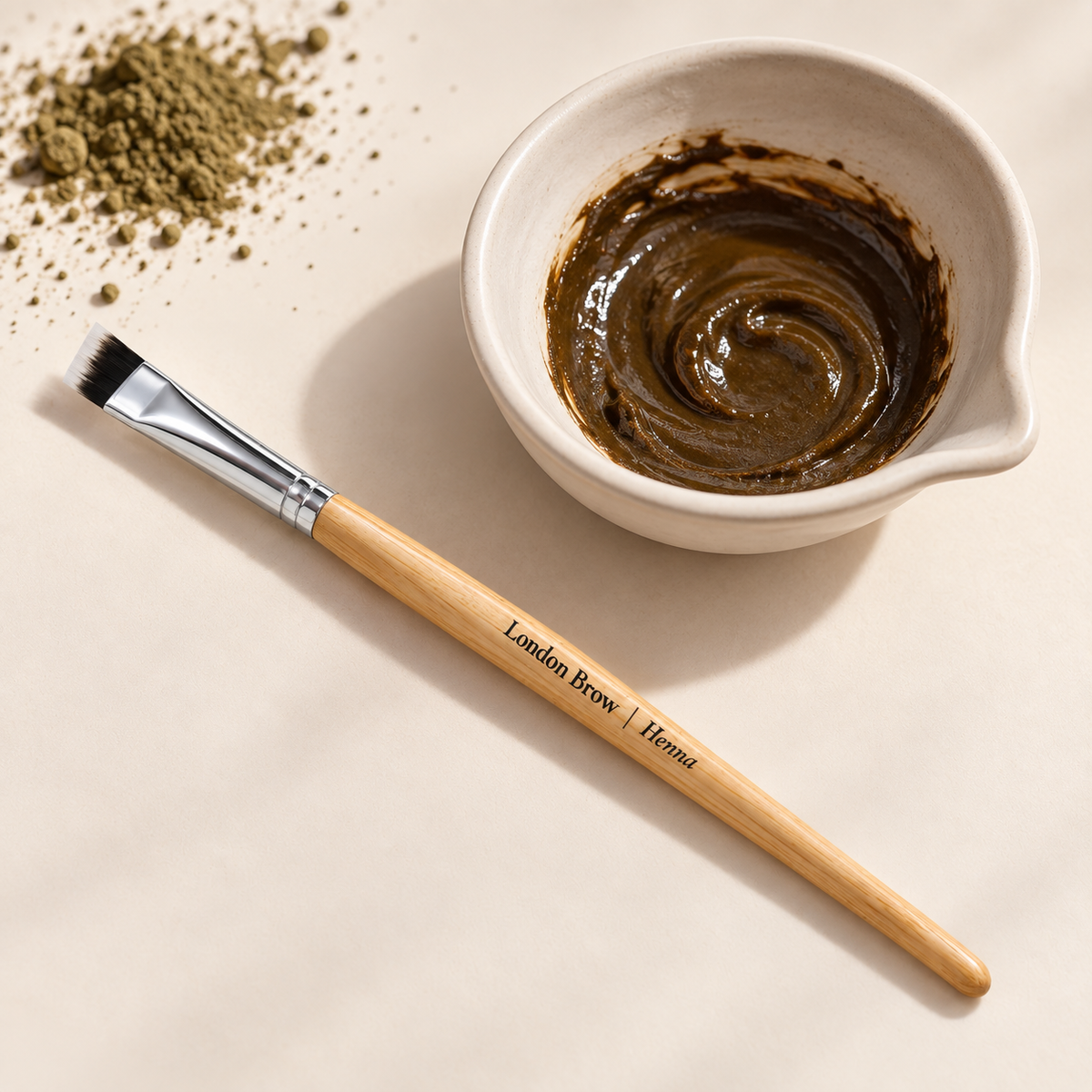 London Brow Henna Application Brush – Precision Angled Brow Tool