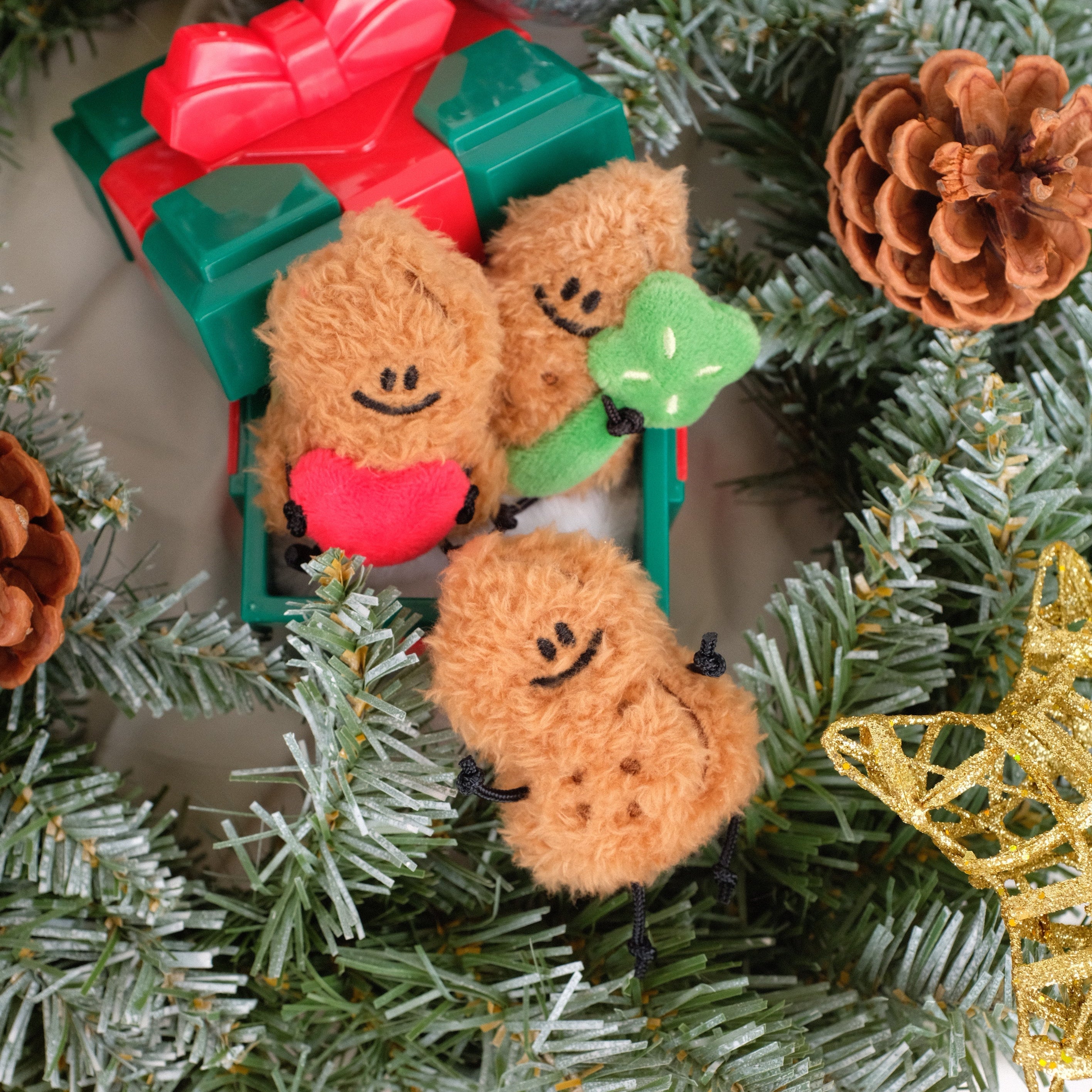 Mini Peanut Plush Keychain – Cute Smiling Bag Charm by Fickle Plan