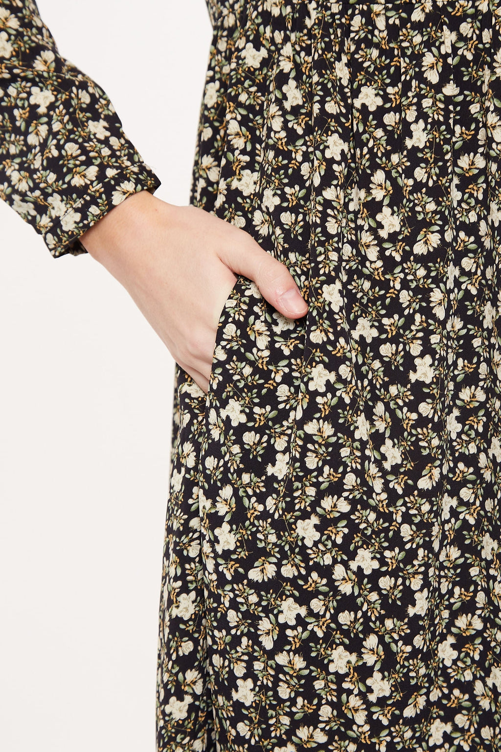 Macha Winter Garden Print Long Sleeved Tie Midi Dress