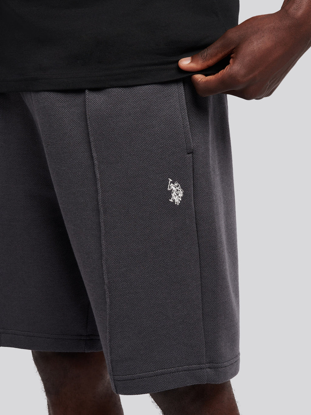 Mens Smart Two Tone Pleat Short in Black