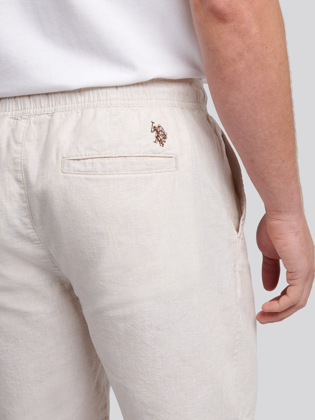 Mens Linen Blend Drawstring Short in Doeskin