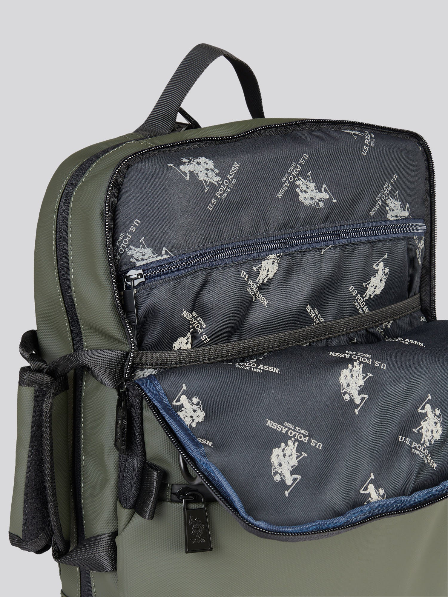 Mens Arrowhead Backpack in Army Green