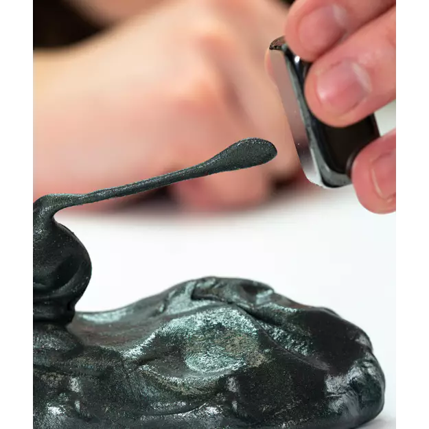 Crazy Aaron's Magnetic Thinking Putty – Strange Attractor Black