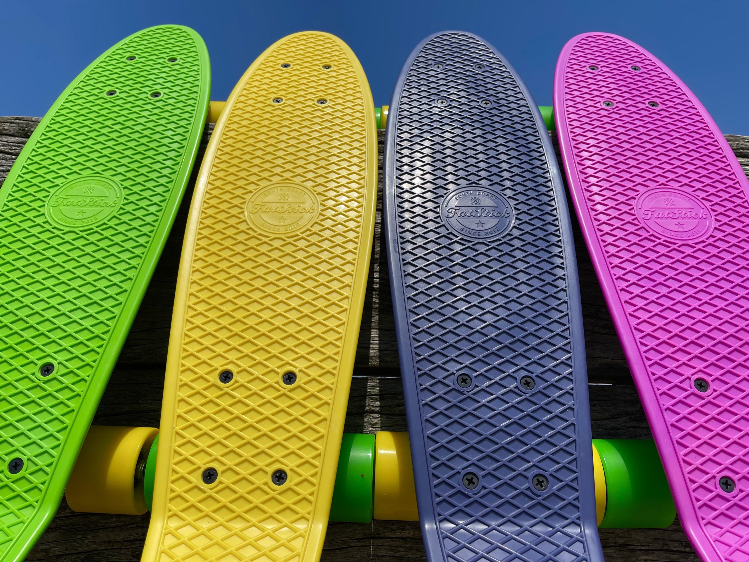 FatStick 22" Mini-Cruiser Skateboard – Recycled Plastic Deck