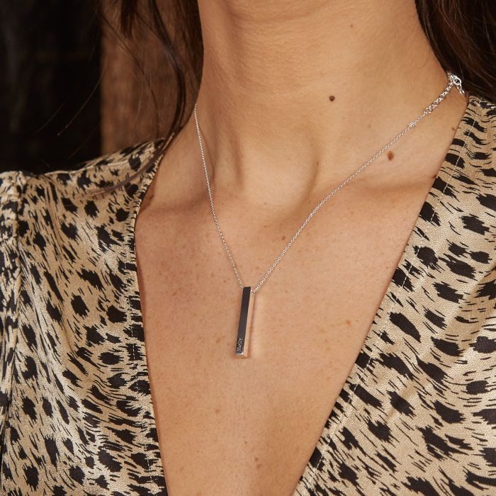 Gecko Jewellery Sterling Silver Engravable Vertical Bar Necklace