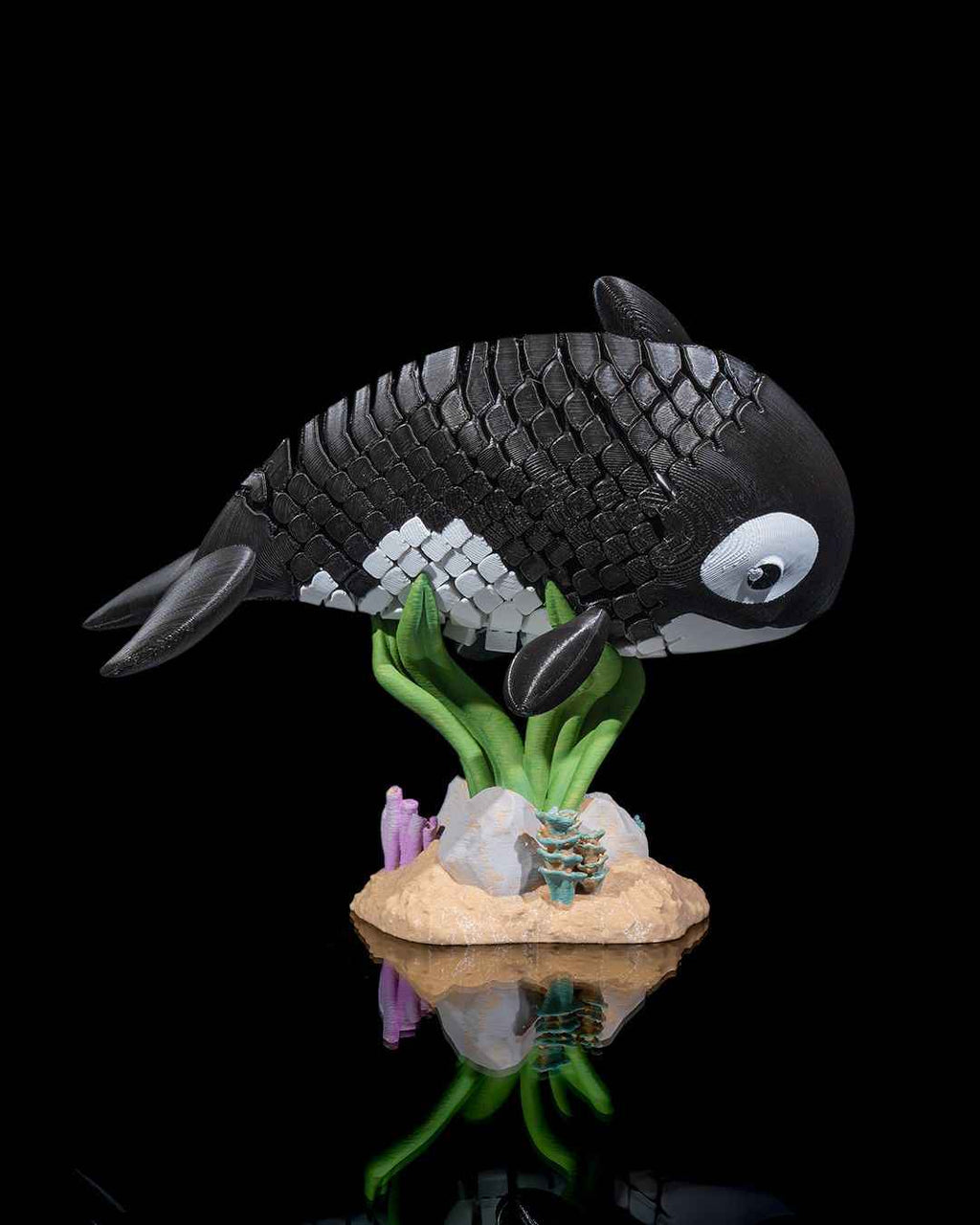 Flexi Oscar, The Orca whale fidget toy with stand