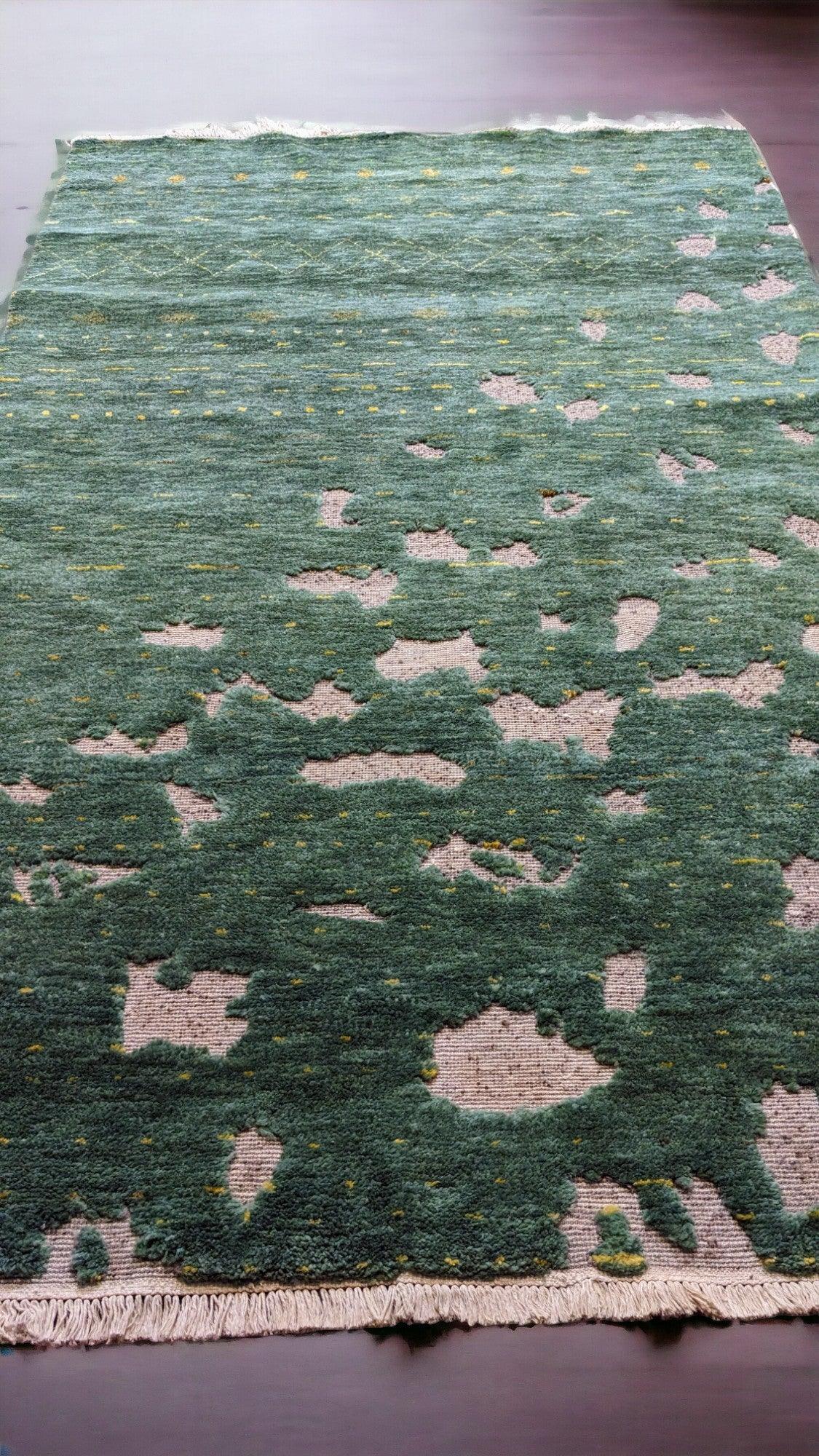 Agra Hand Knotted Rug - 253 x 159 cm