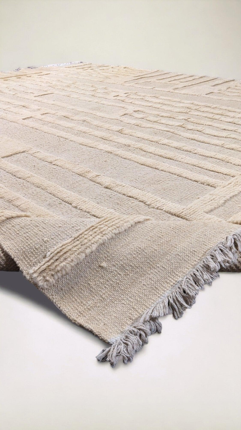 Veluxia Hand Knotted Rug - 278 x 250 cm