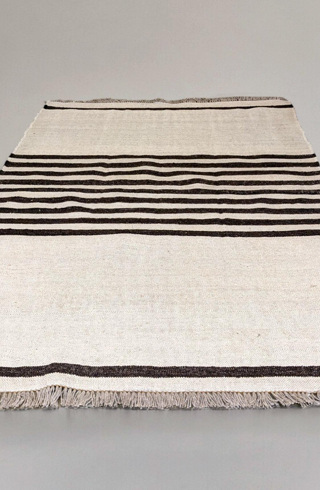 Valor Jute Rug - 186 x 132 cm