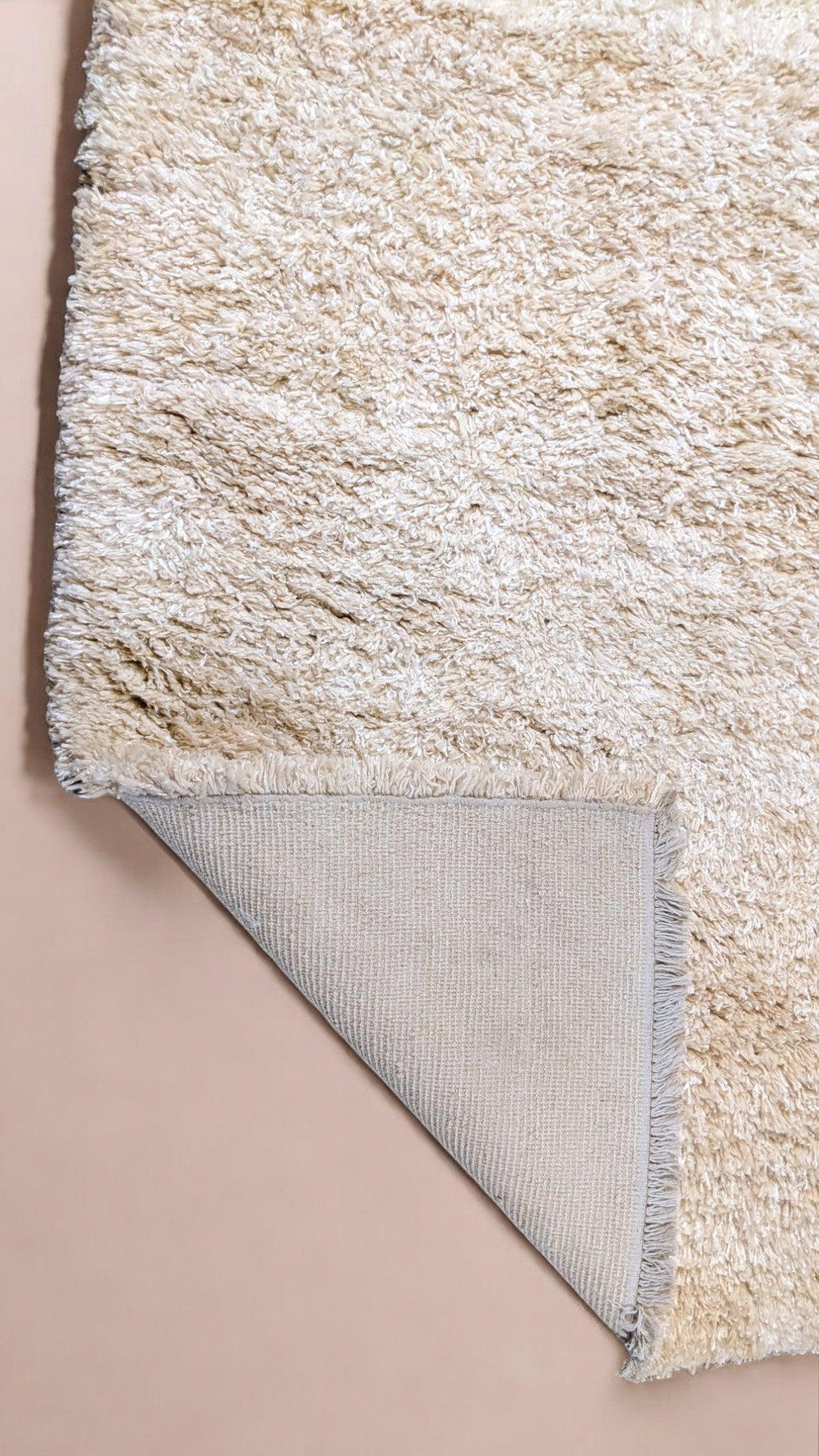 Axiom Shaggy Hand Knotted Rug - 275 x 196 cm