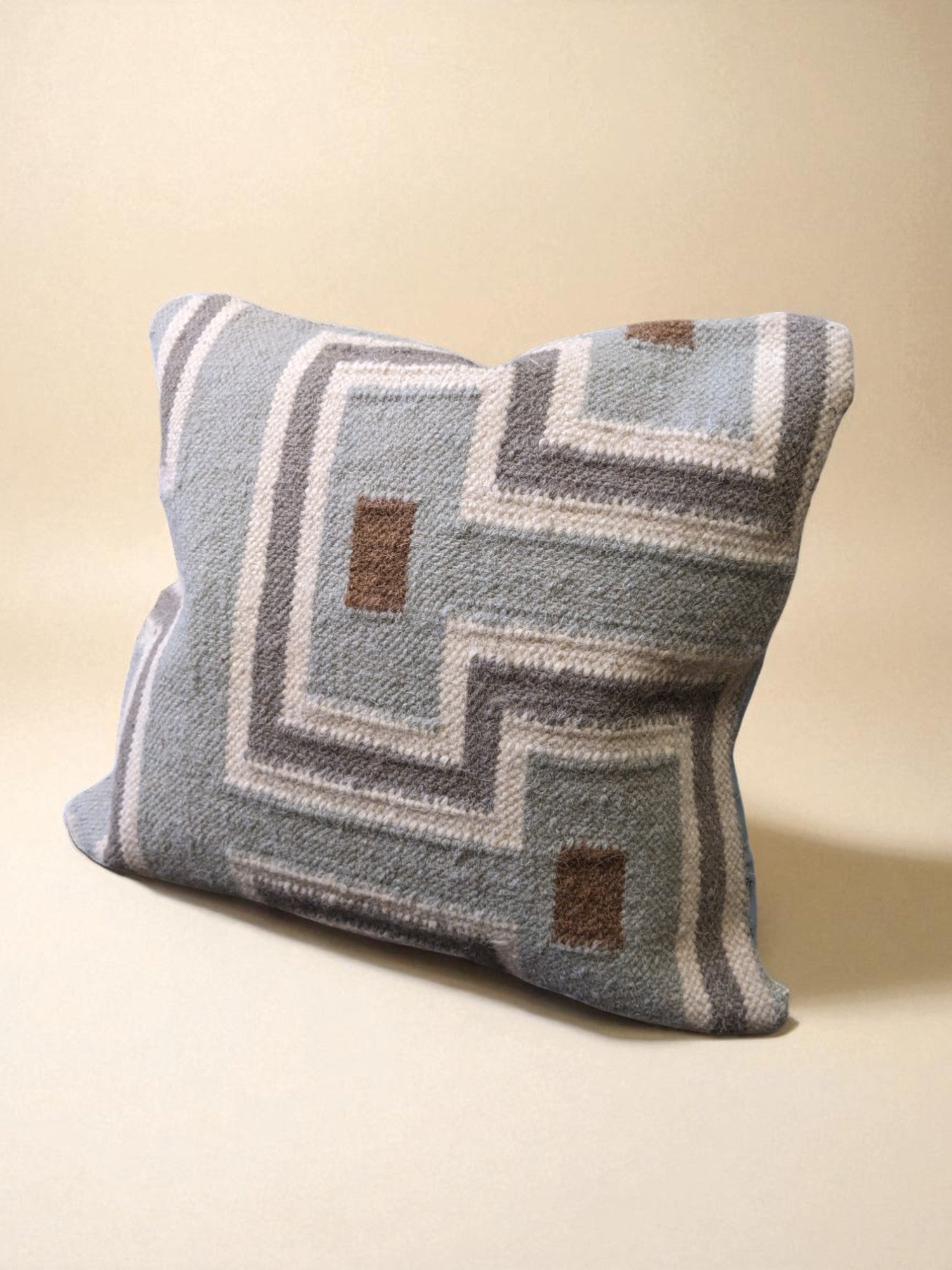 Turkish Kilim Vintage Cushion Cover - 40 x 40 cm