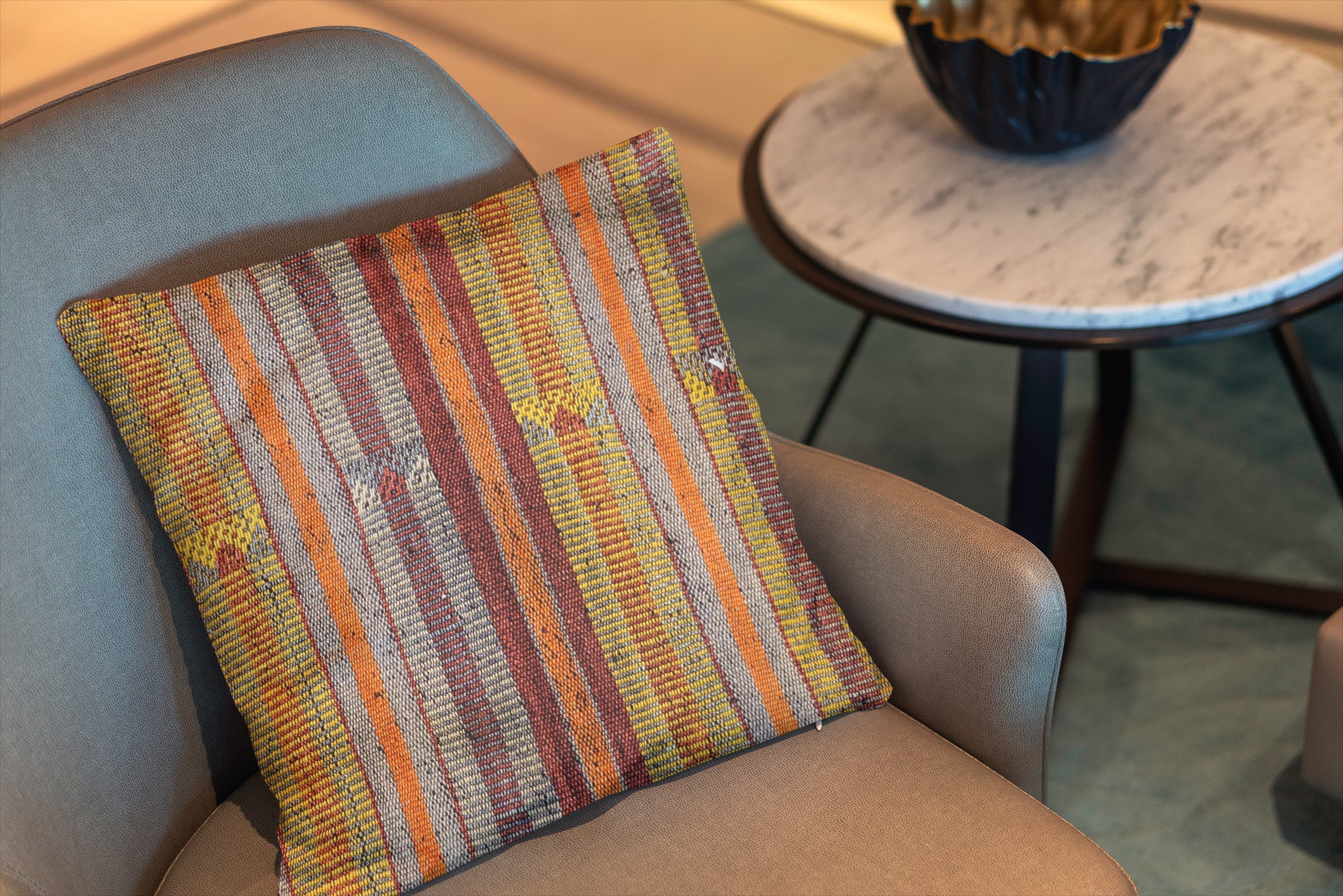 Turkish Kilim Vintage Cushion Cover - 40 x 40 cm