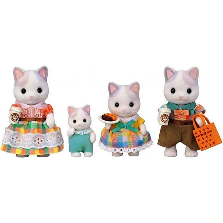 Sylvanian Families Latte Cat Family – Collectible Animal Figure Set
