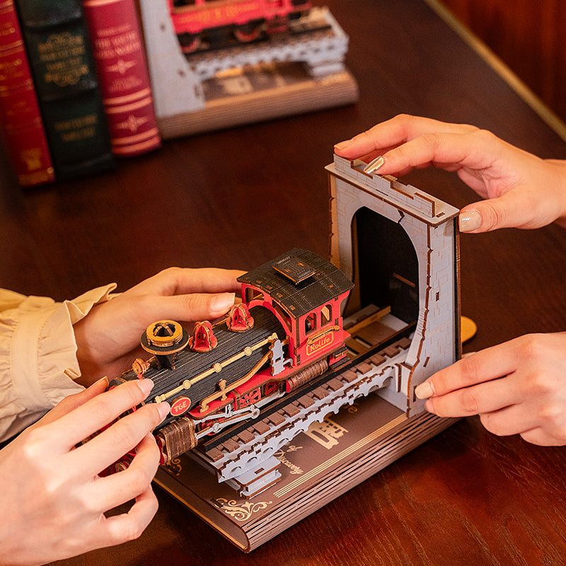 Rolife Century Train DIY Book Nook Kit – 3D Wooden Steam Train Puzzle